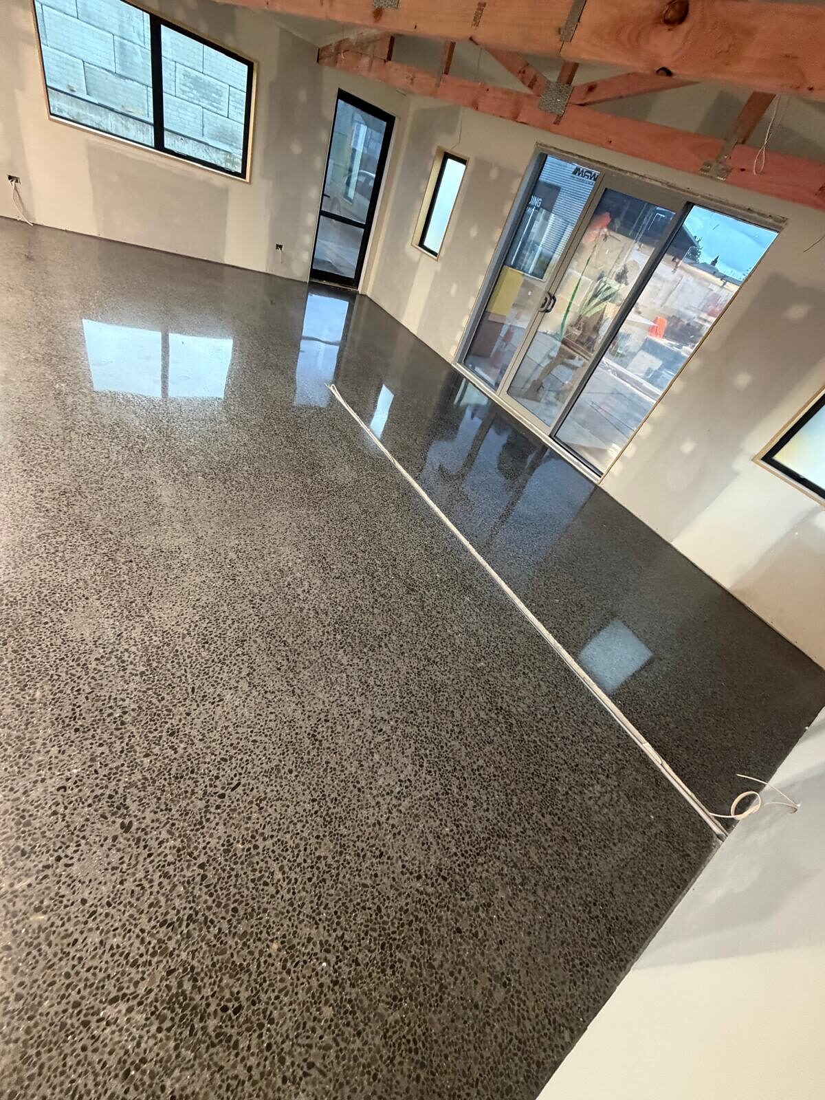 Heavy Exposure concrete finish, 5mm plus of aggregate exposure